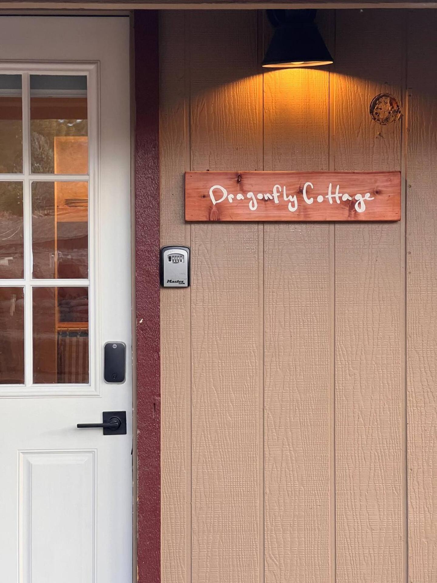 Dragonfly Cottage - Wend'Y Place Off Page Spring コットンウッド エクステリア 写真